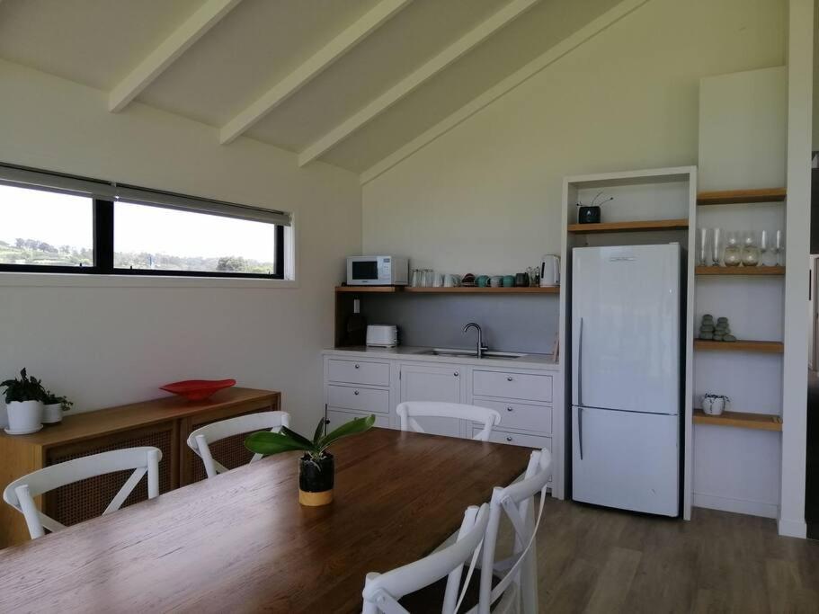 Purangi Waterfront Retreat - 2 Bedroom Cooks Beach Exterior photo