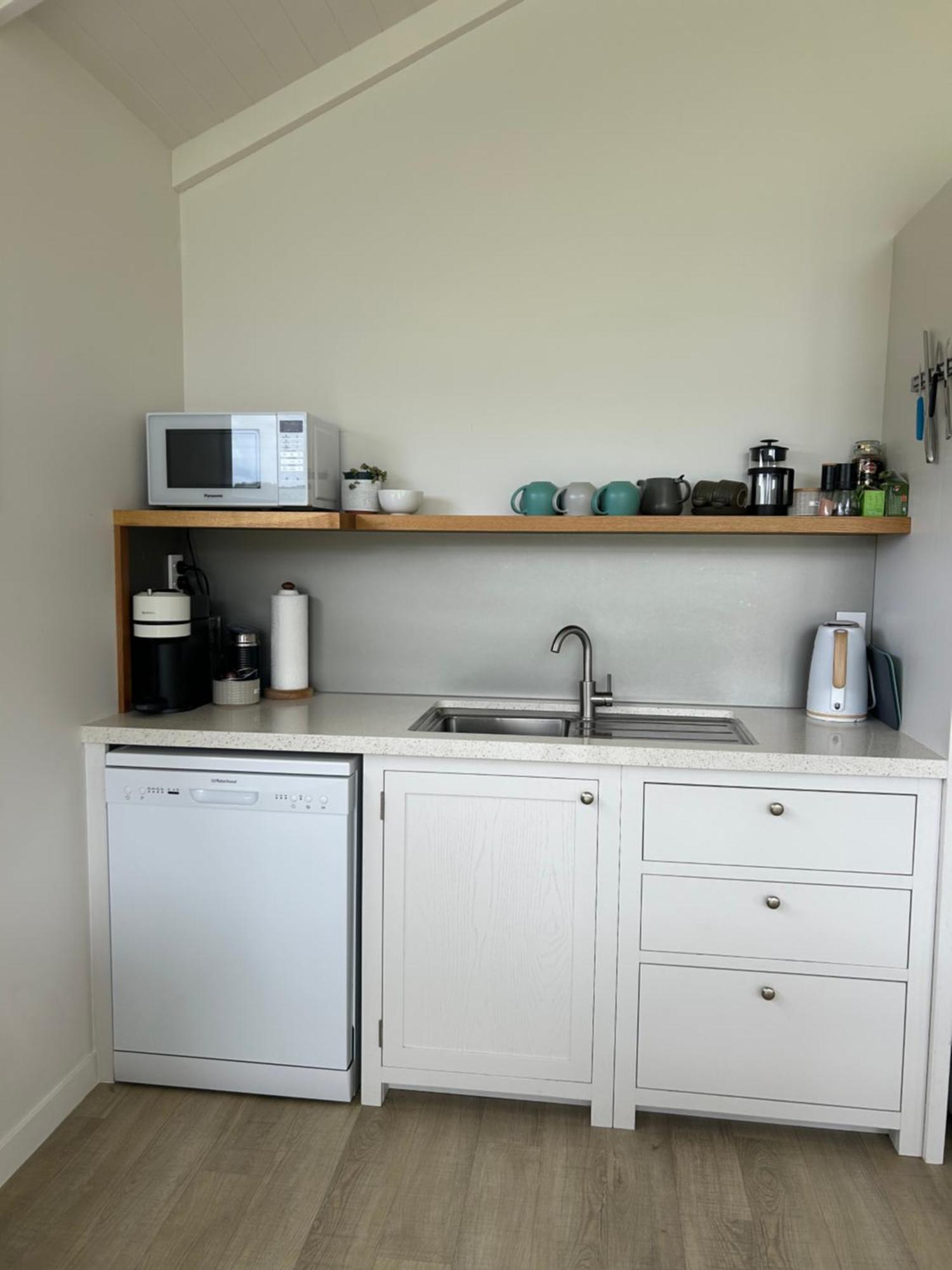 Purangi Waterfront Retreat - 2 Bedroom Cooks Beach Exterior photo